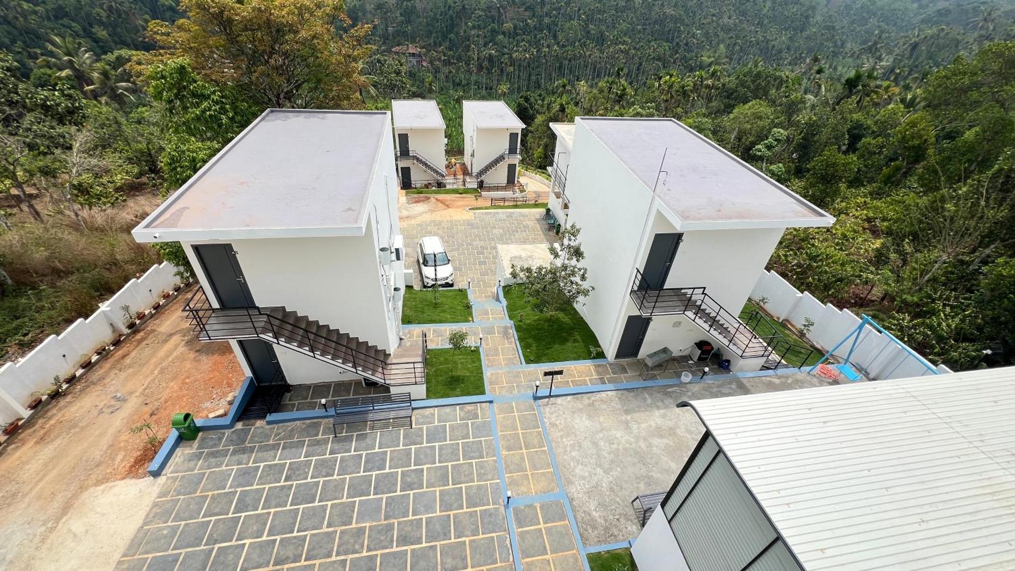 Aura Safari Vaduvanchal Exterior foto